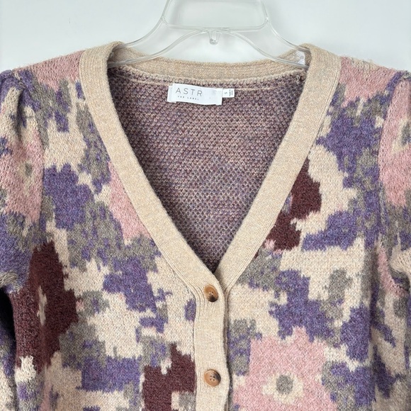 ASTR the Label Rosette Cardigan Women's Size Small - Picture 8 of 14